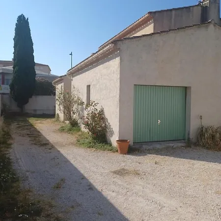 Chambre D'Hotes Dans Charmante Maison ホームステイ
